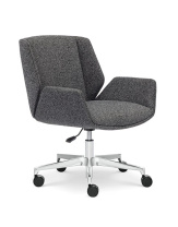 кресло Овертайм с низкой спинкой на крестовине с колесами в ткани 1 категории