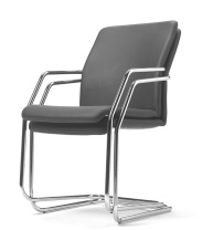 Кресло Toledo с низкой спинкой на полозьях в ткани 1 категории Кресло Toledo с низкой спинкой на полозьях в ткани 1 категории